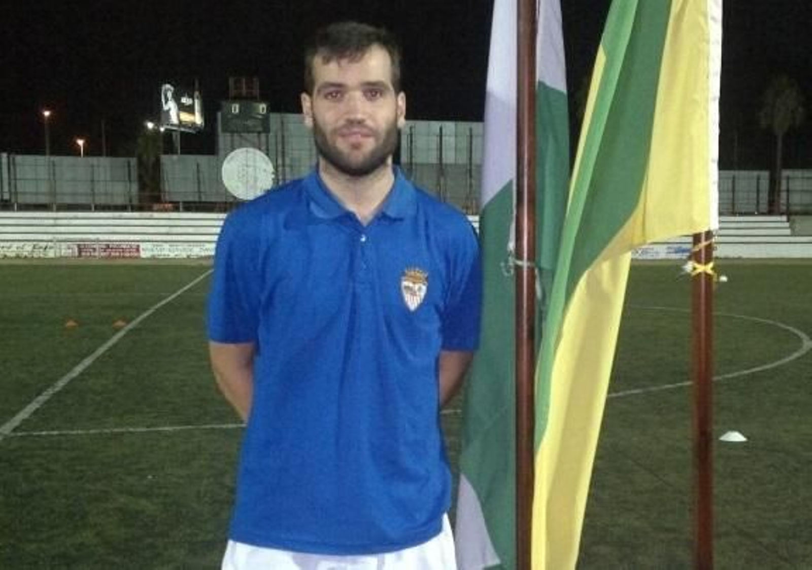 Carlos Matallanas posa en el José del Cuvillo, en su etapa racinguista.