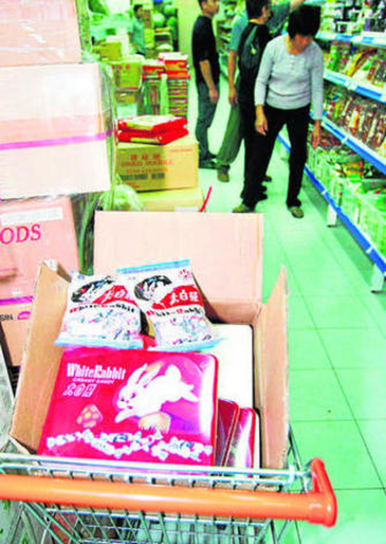 Productos chinos en un bazar regentado por asiáticos.