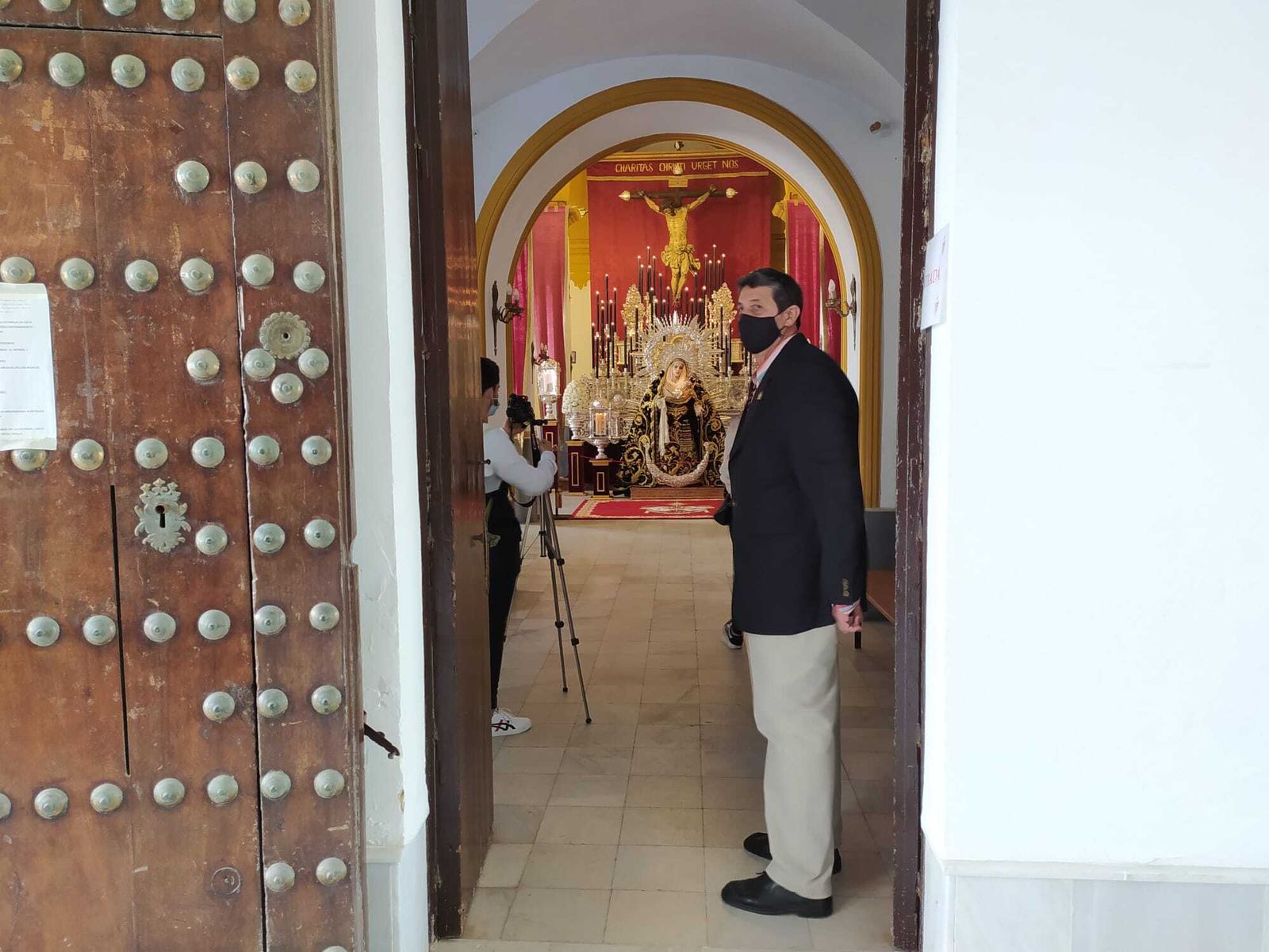 Desamparados en su capilla.