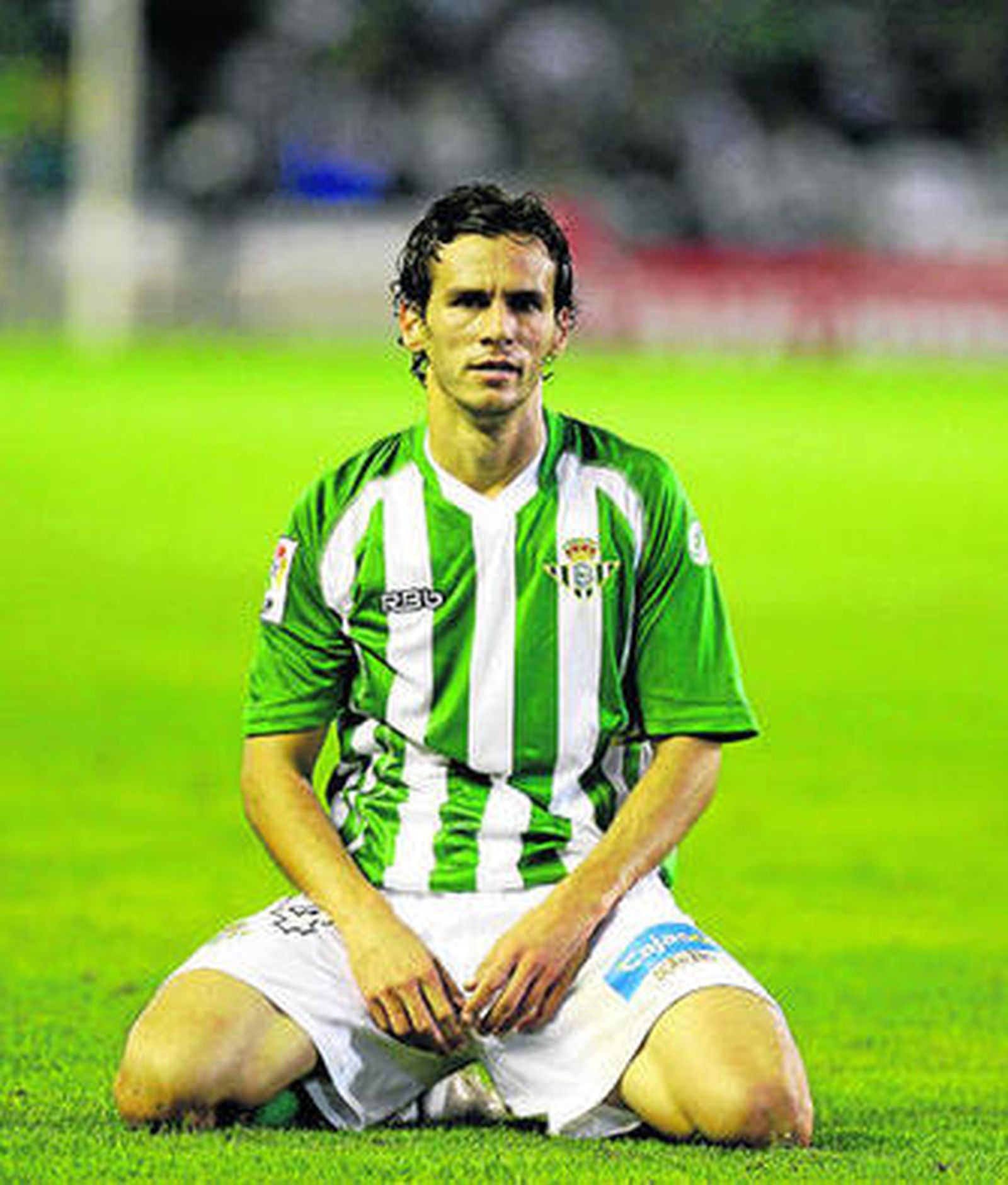 Capi se lamenta en el terreno de juego.