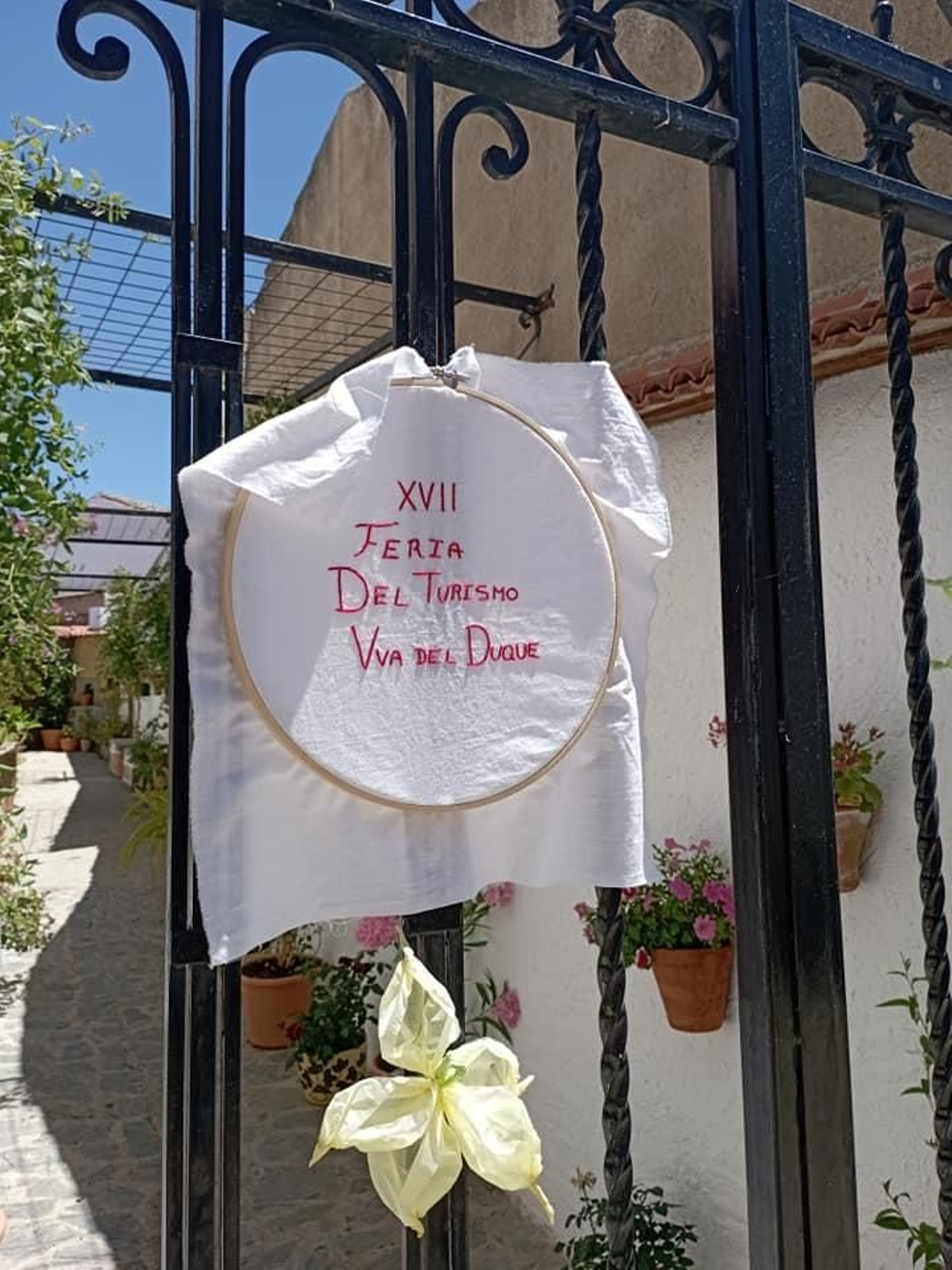 Así de bonitas lucen las calles de Villanueva del Duque con motivo de su XVII Feria de Turismo