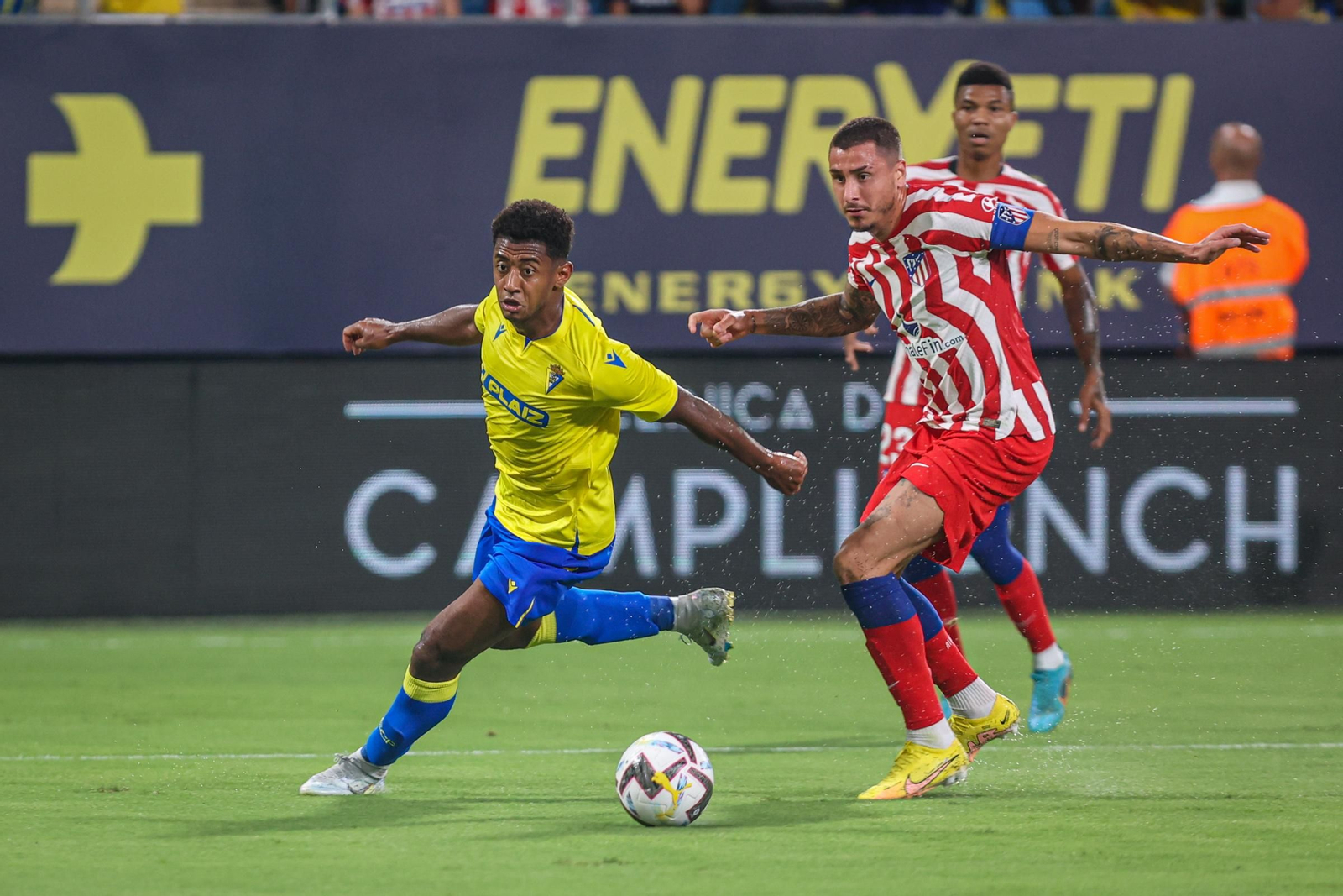 Las imágenes del Cádiz-Atlético de Madrid del Trofeo Carranza