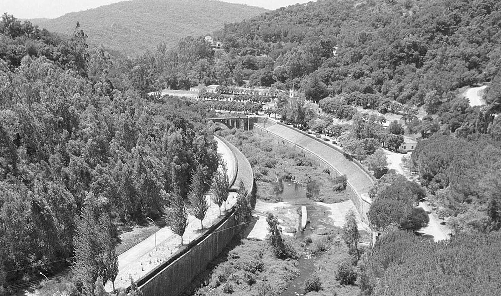 1993 hace 25 añosSolamente queda agua para seis meses