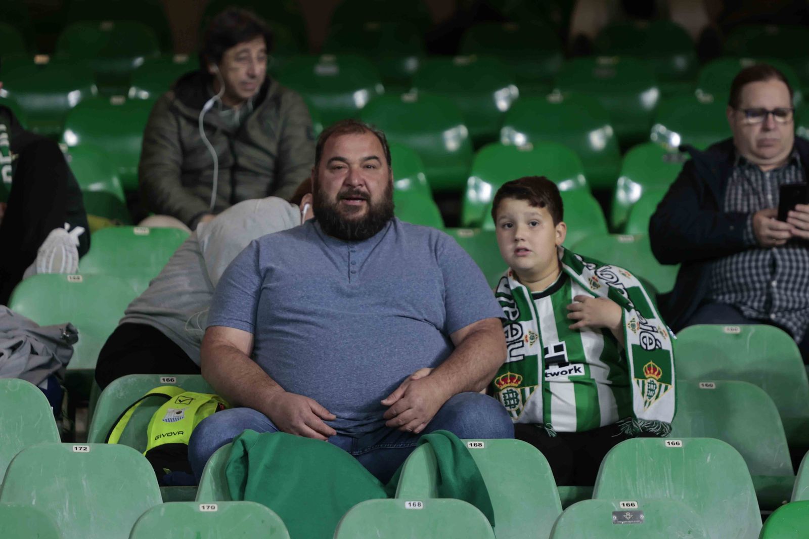 Búscate en las gradas del Villamarín