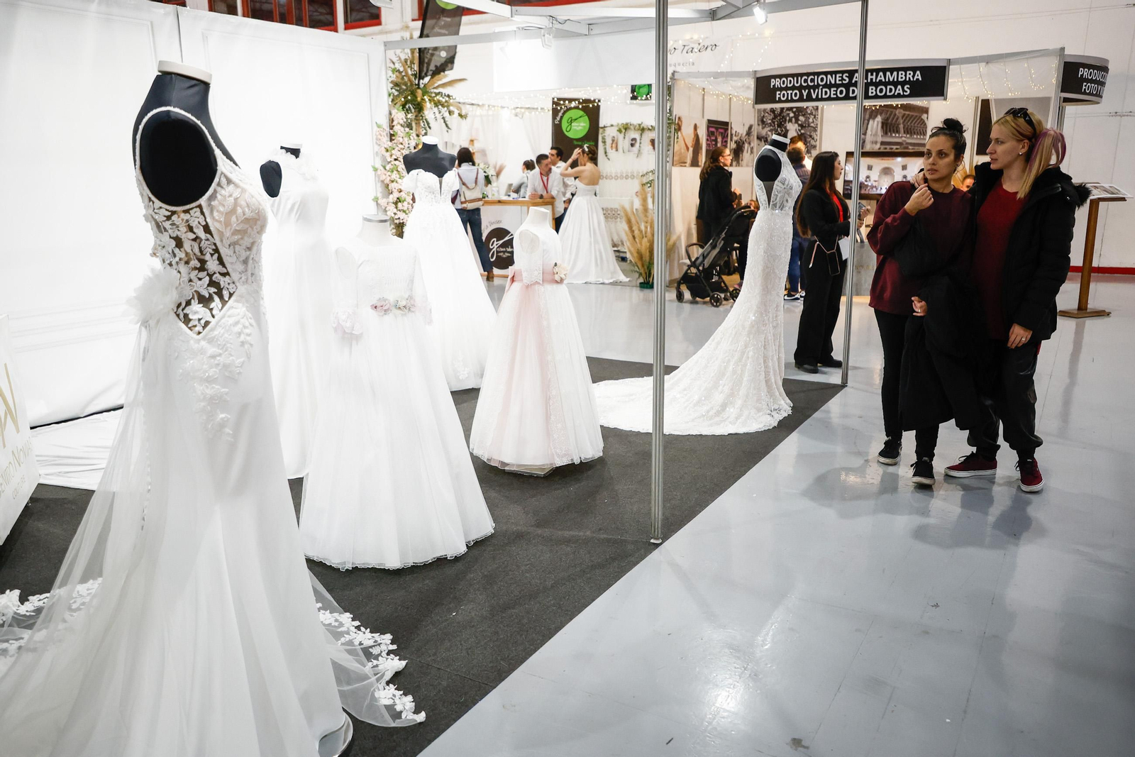 Las mejores fotografías de Belmoda, el epicentro de la moda nupcial en Granada
