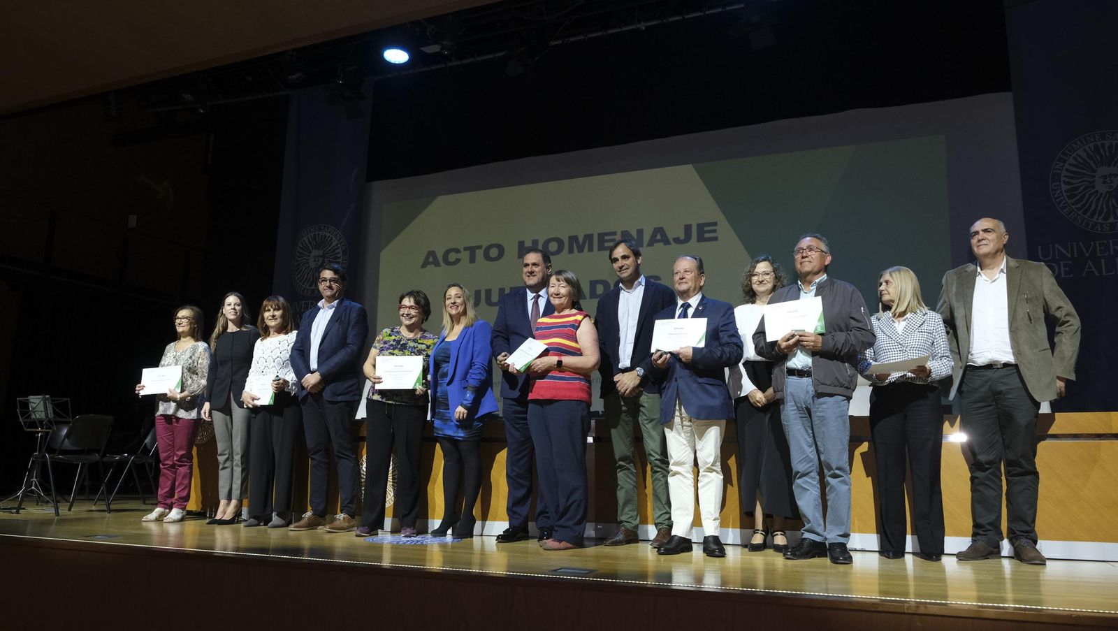 Las imágenes del homenaje a los docentes almerienses en su jubilación