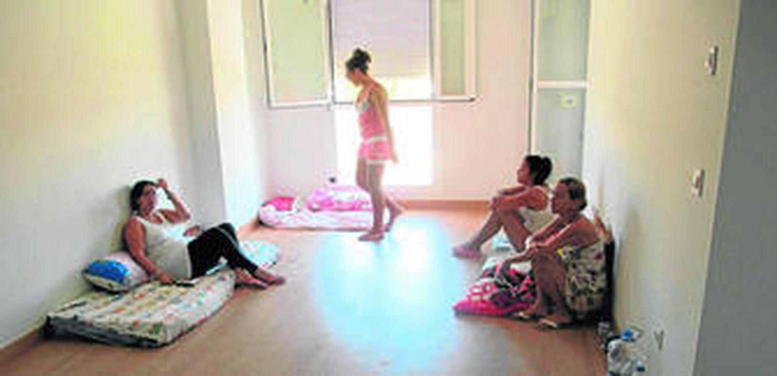 Las mujeres ocuparon esta finca de Casines hace una semana como señal de protesta.