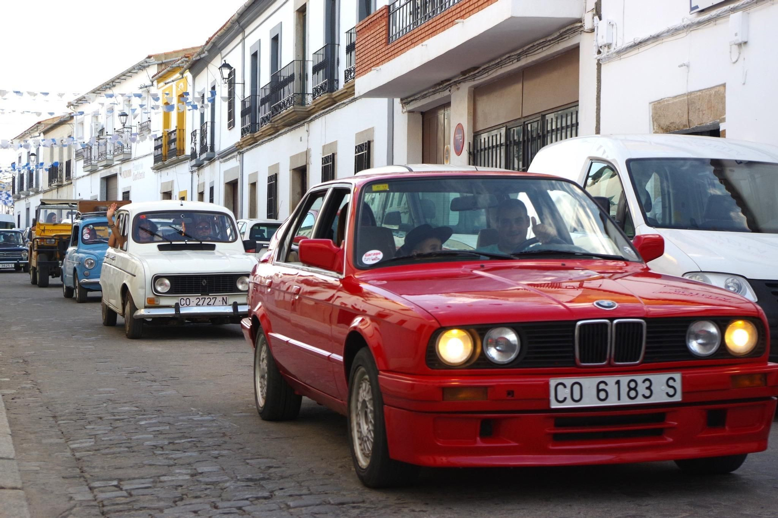 La gran exposición de coches clásicos de Belalcázar, en fotografías