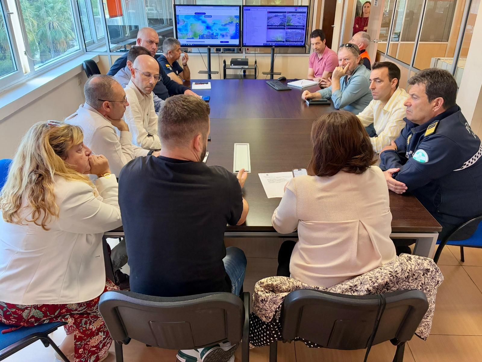 La reunión del comité asesor de emergencias.