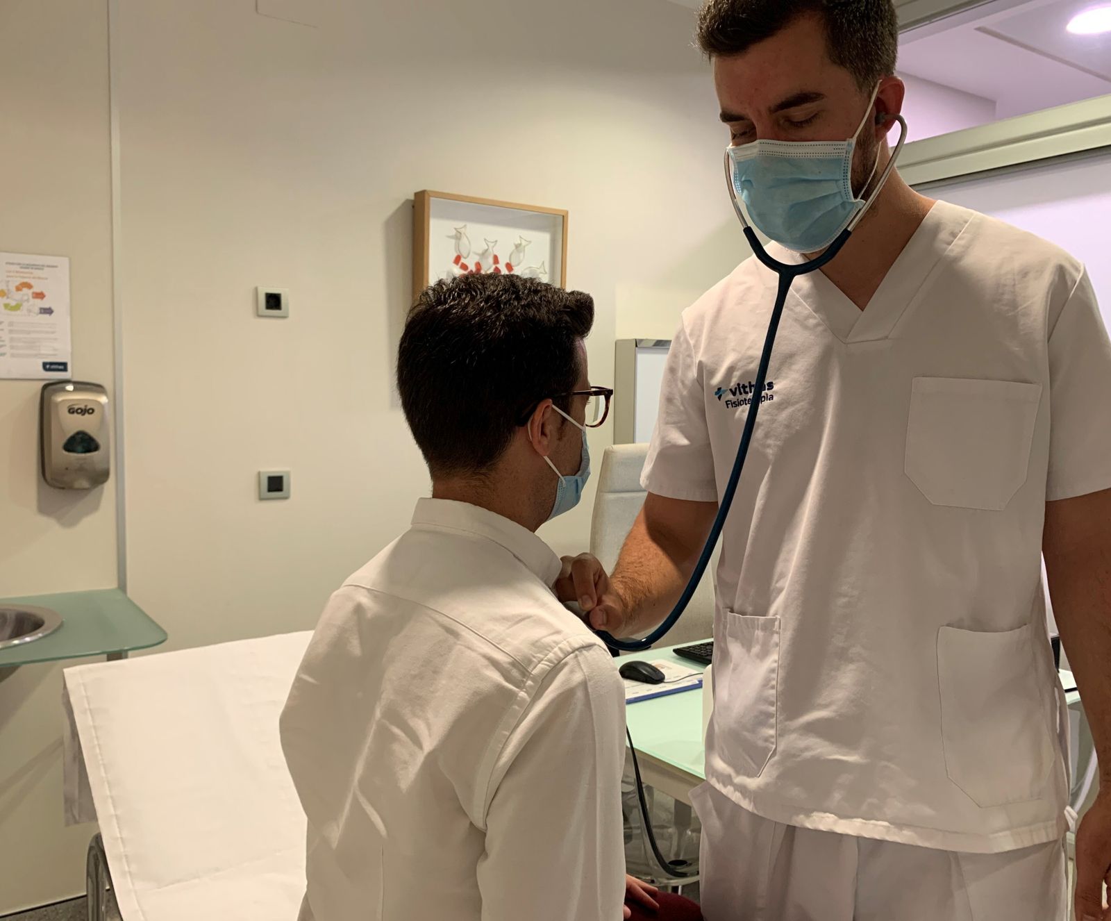 Aumentan los pacientes que acuden a fisioterapia en Vithas Xanit con secuelas provocadas por el Covid