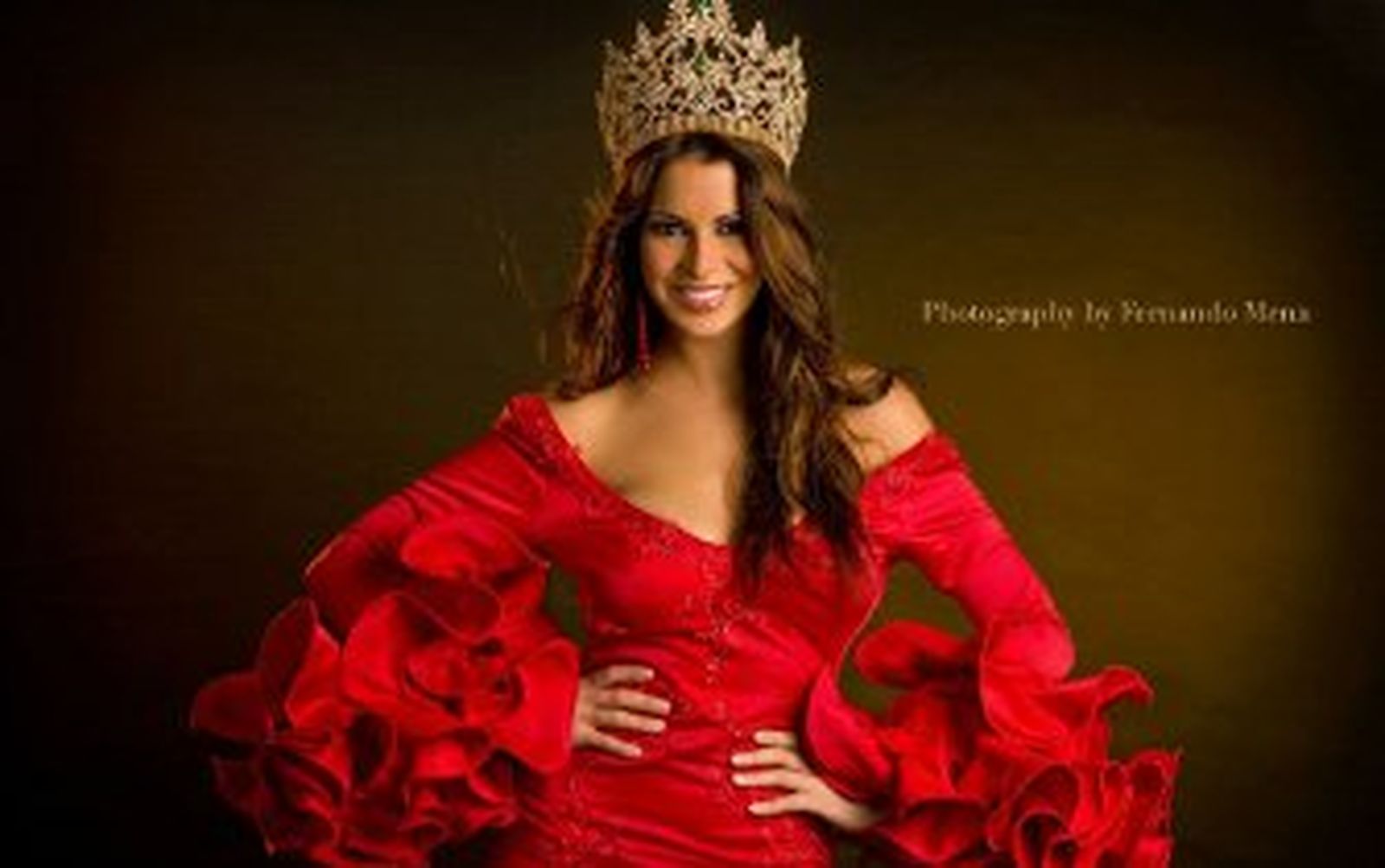 Irene Gómez se corona Miss Mesoamérica Internacional 2012