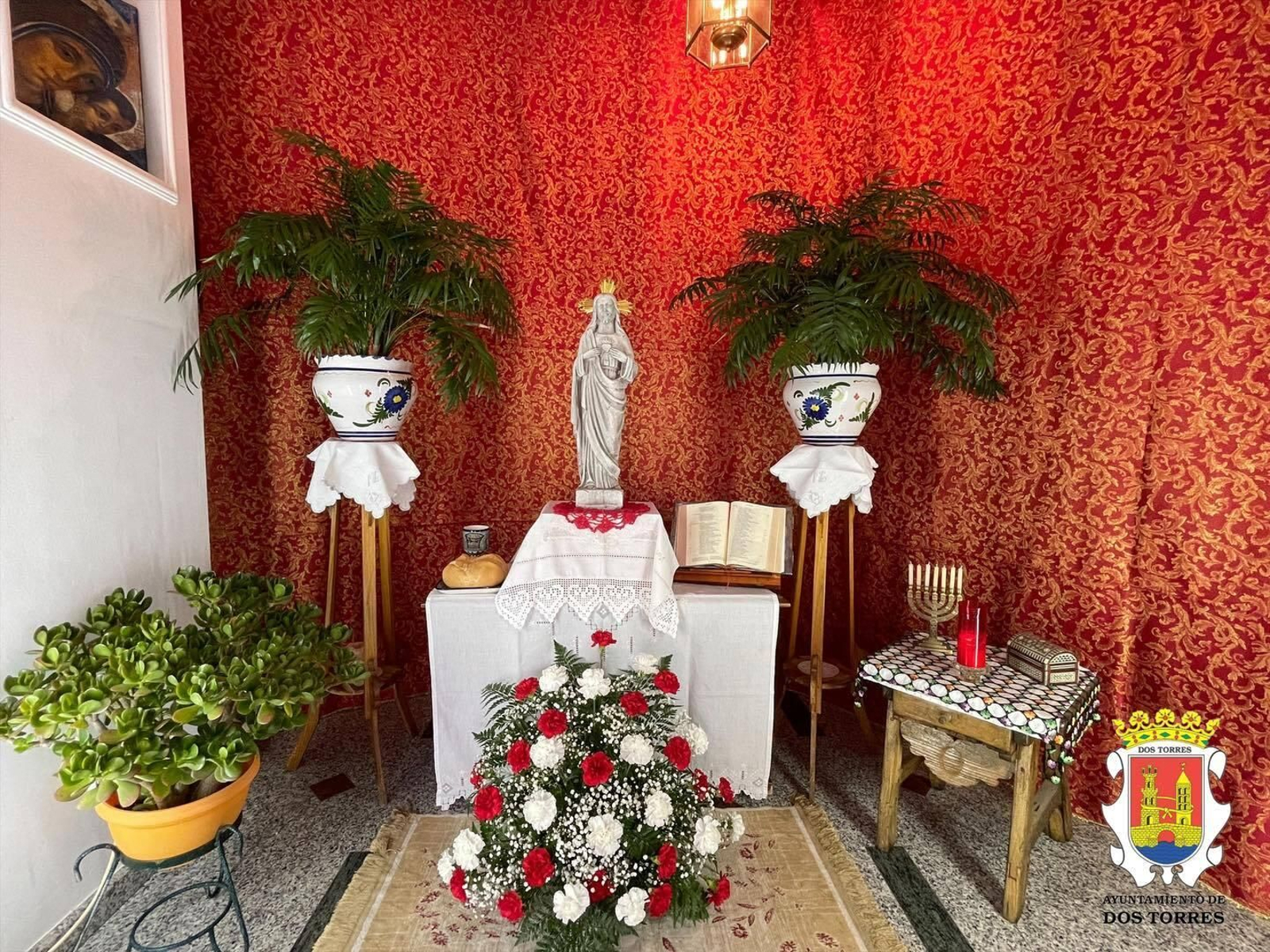 Una ruta en fotografías por los altares del Corazón de Jesús en Dos Torres Una ruta en fotografías por los altares del Corazón de Jesús en Dos Torres