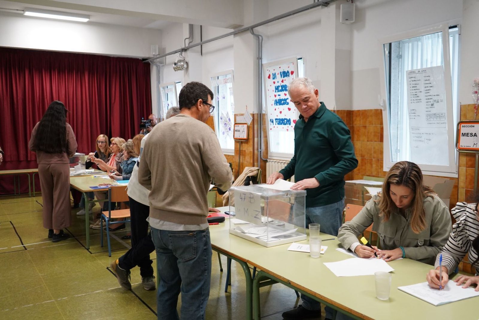 Fotos: así está votando Granada en el inicio de las elecciones municipales