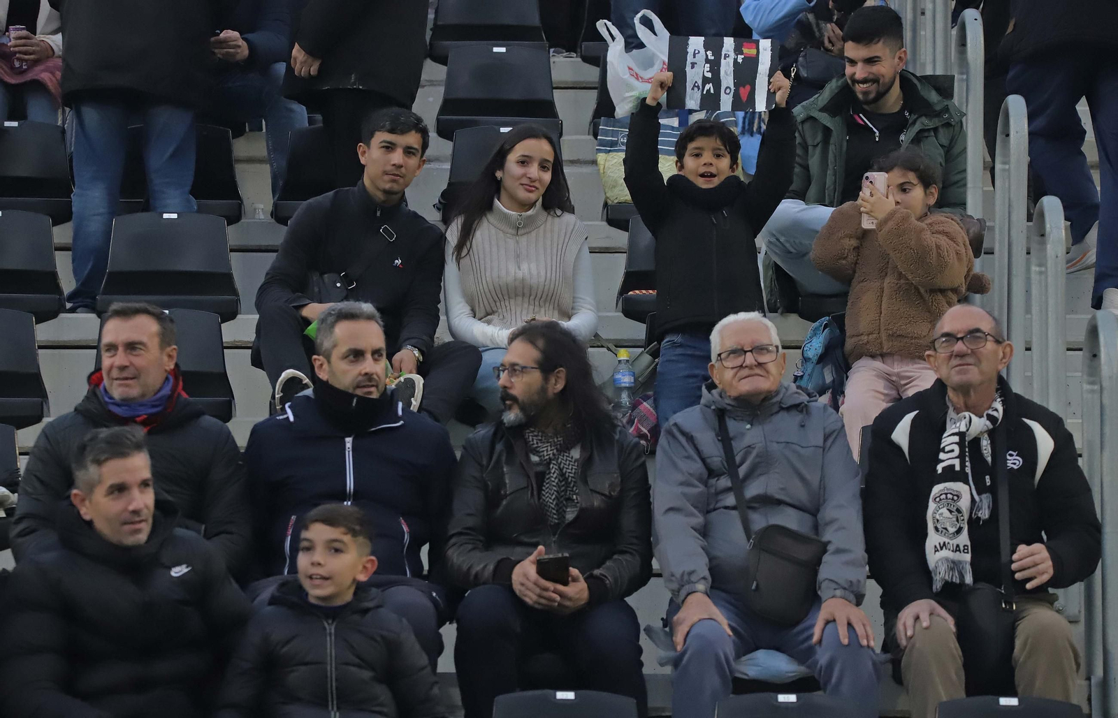 Búscate en el Ciudad de La Línea durante el Balona - Dos Hermanas de Tercera Federación