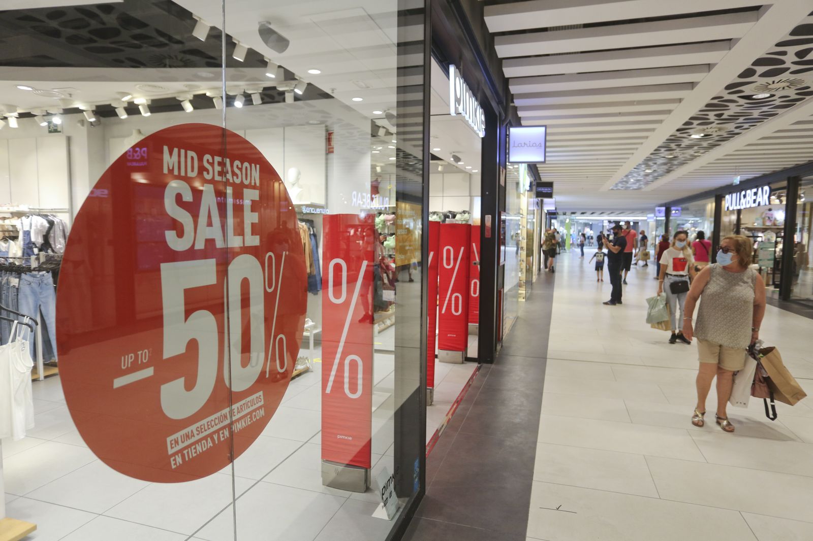 Las fotos de los centros comerciales de Málaga abiertos, en la fase 2 de la desescalada