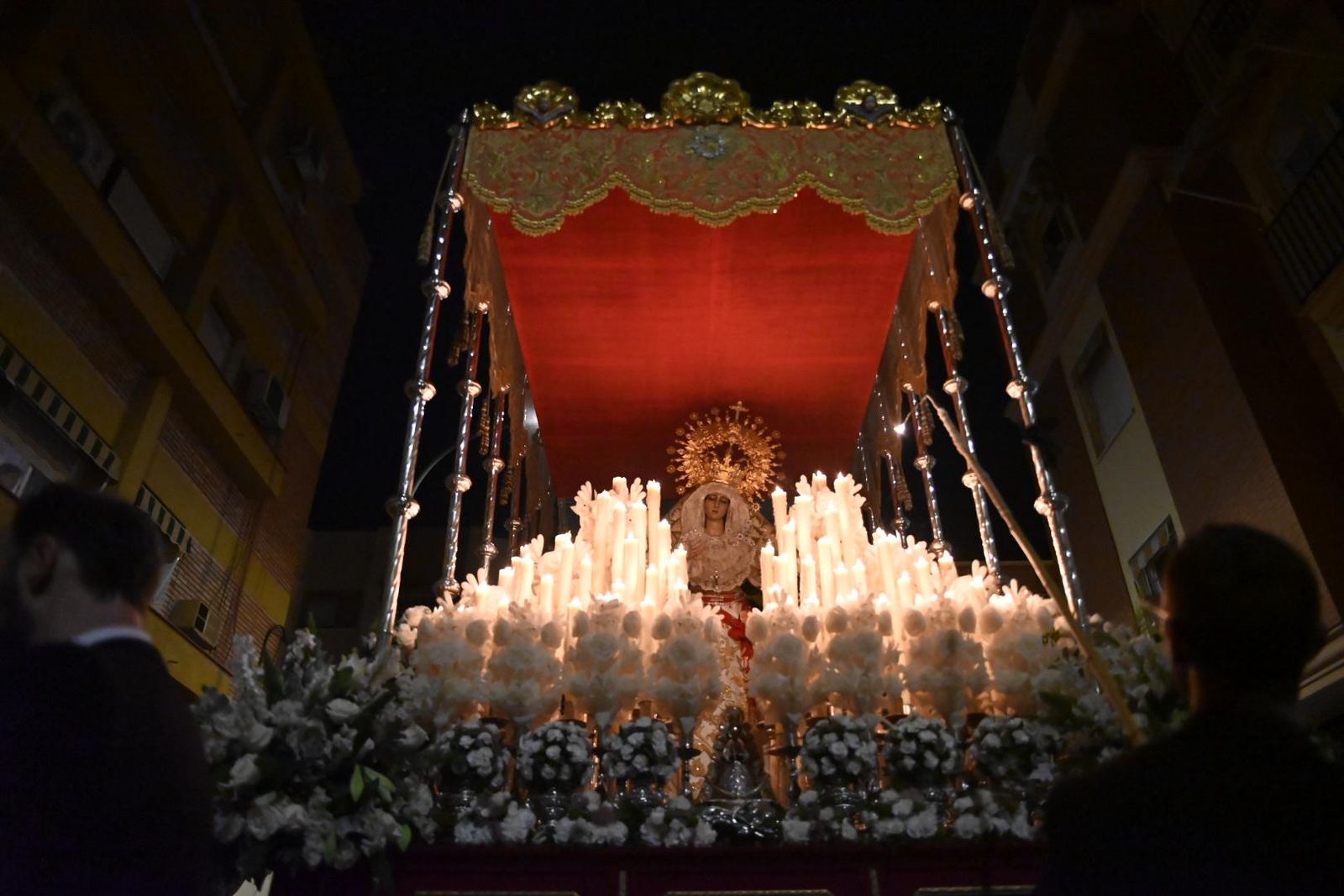 La procesión de la hermandad de la O de Córdoba en este Sábado de Pasión, en imágenes