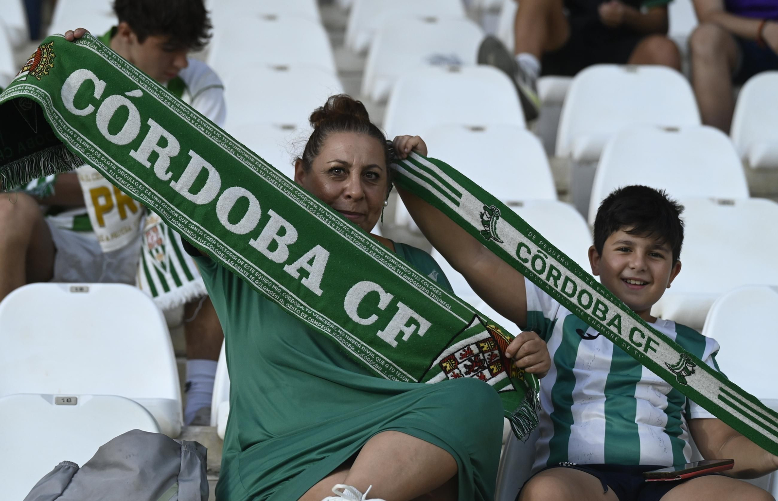 Las mejores fotos del ambiente en El Arcángel para el Córdoba CF - Las Palmas