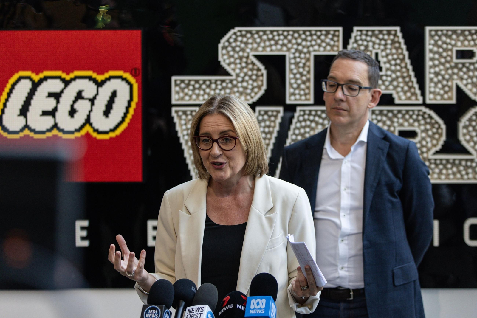 La exhibición a escala real de Star Wars hechas con Lego: las imágenes harán las delicias de los fans de la franquicia