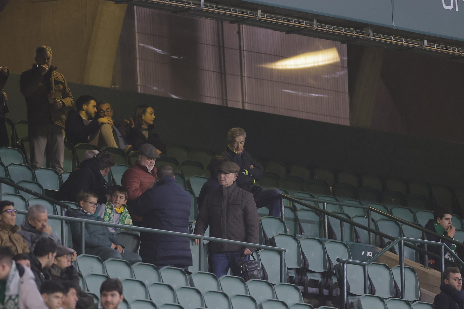 Búscate en las fotos del Betis-Girona