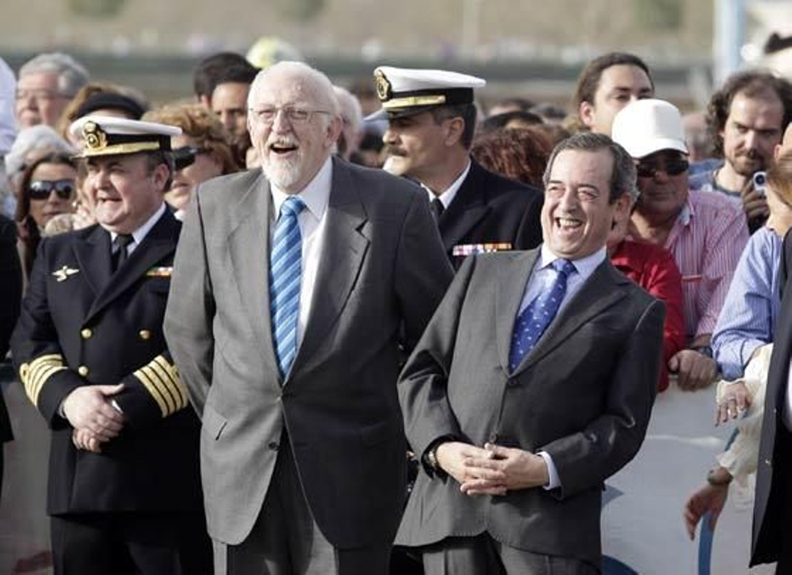 Cádiz y Málaga serán las primeros destinos del galeón antes de emprender su viaje a Shangai. 

Foto: Antonio Pizarro
