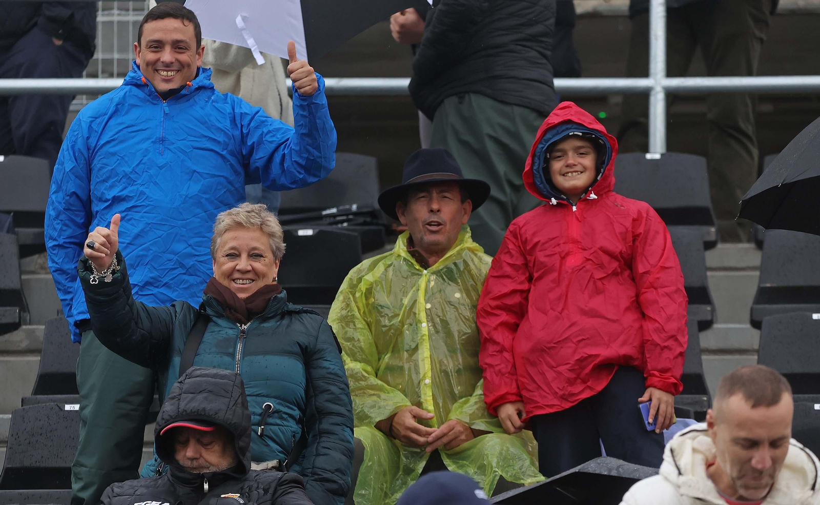 Búscate en el Ciudad de La Línea durante el Balona - Vélez de Segunda RFEF
