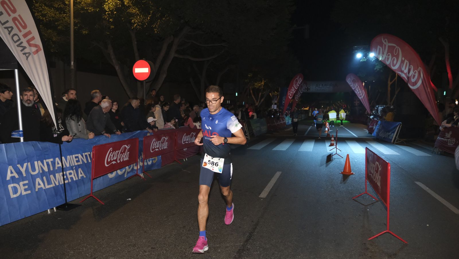 Imágenes de la XIV edición de la San Silvestre de Almería