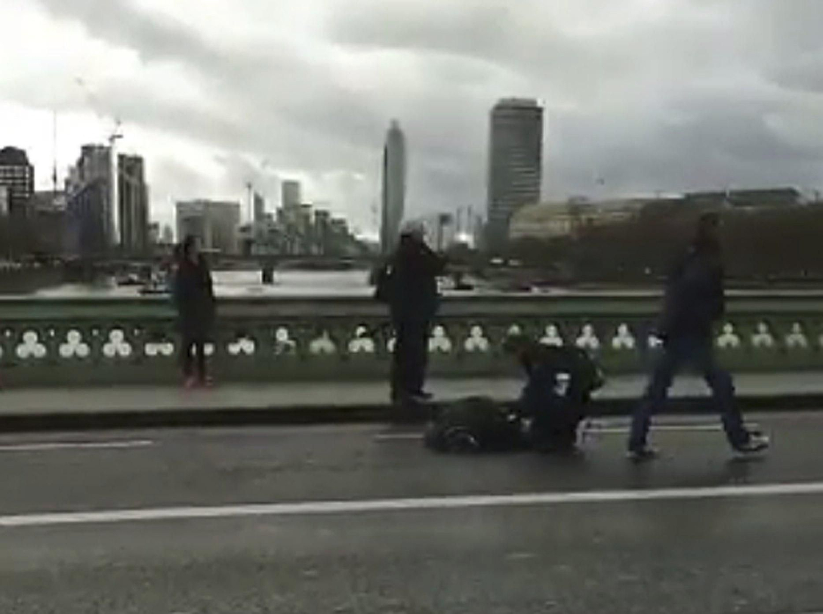 El ataque en las inmediaciones del Parlamento británico, en imágenes