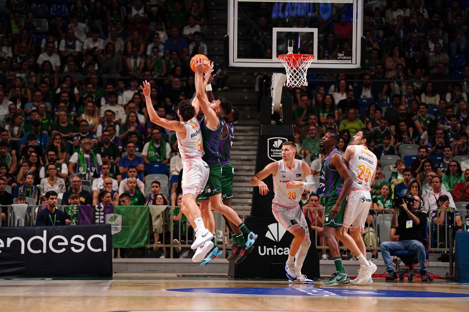 Las fotos del Unicaja-Hiopos Lleida