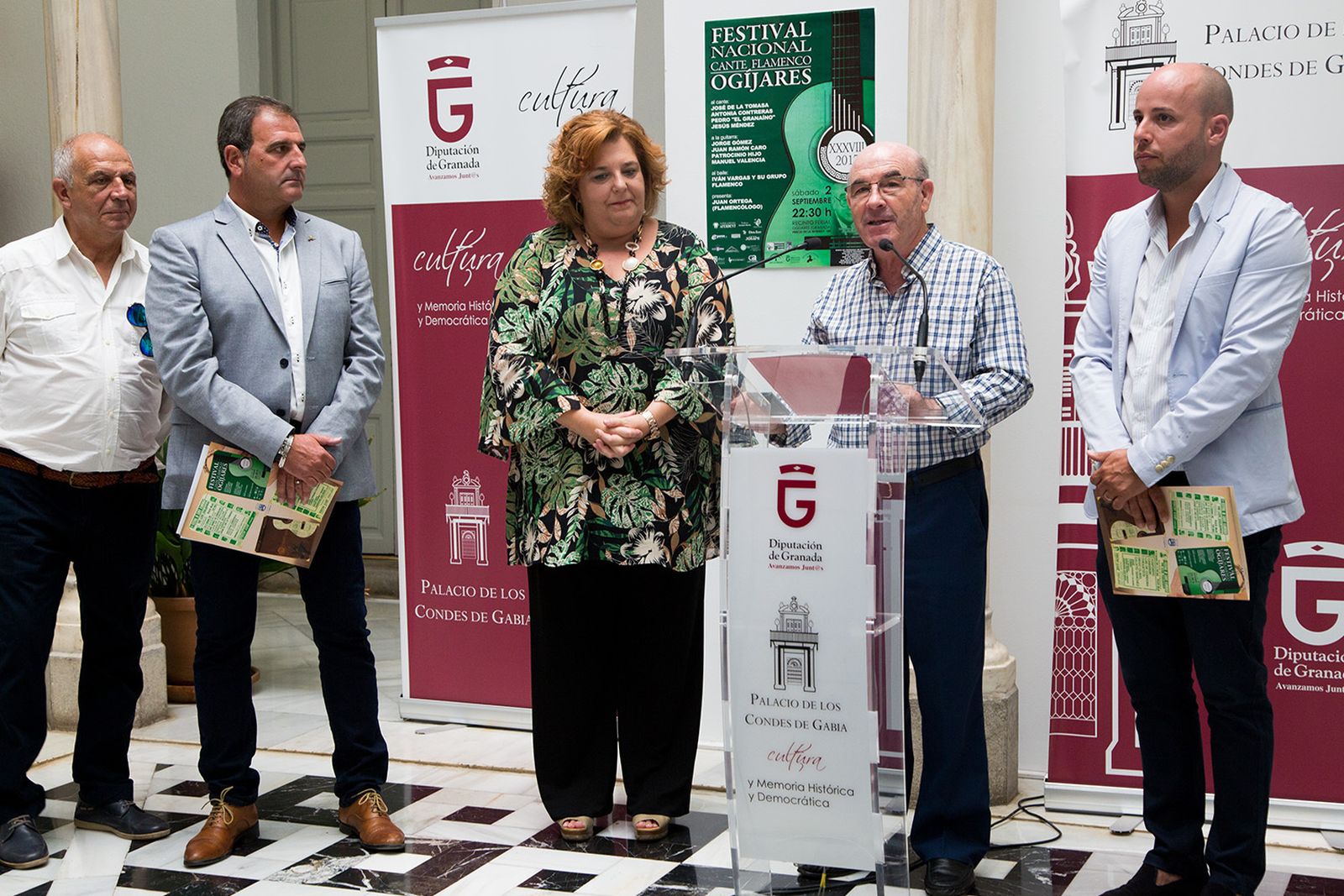 Las autoridades en la presentación del Festival de Cante Flamenco.