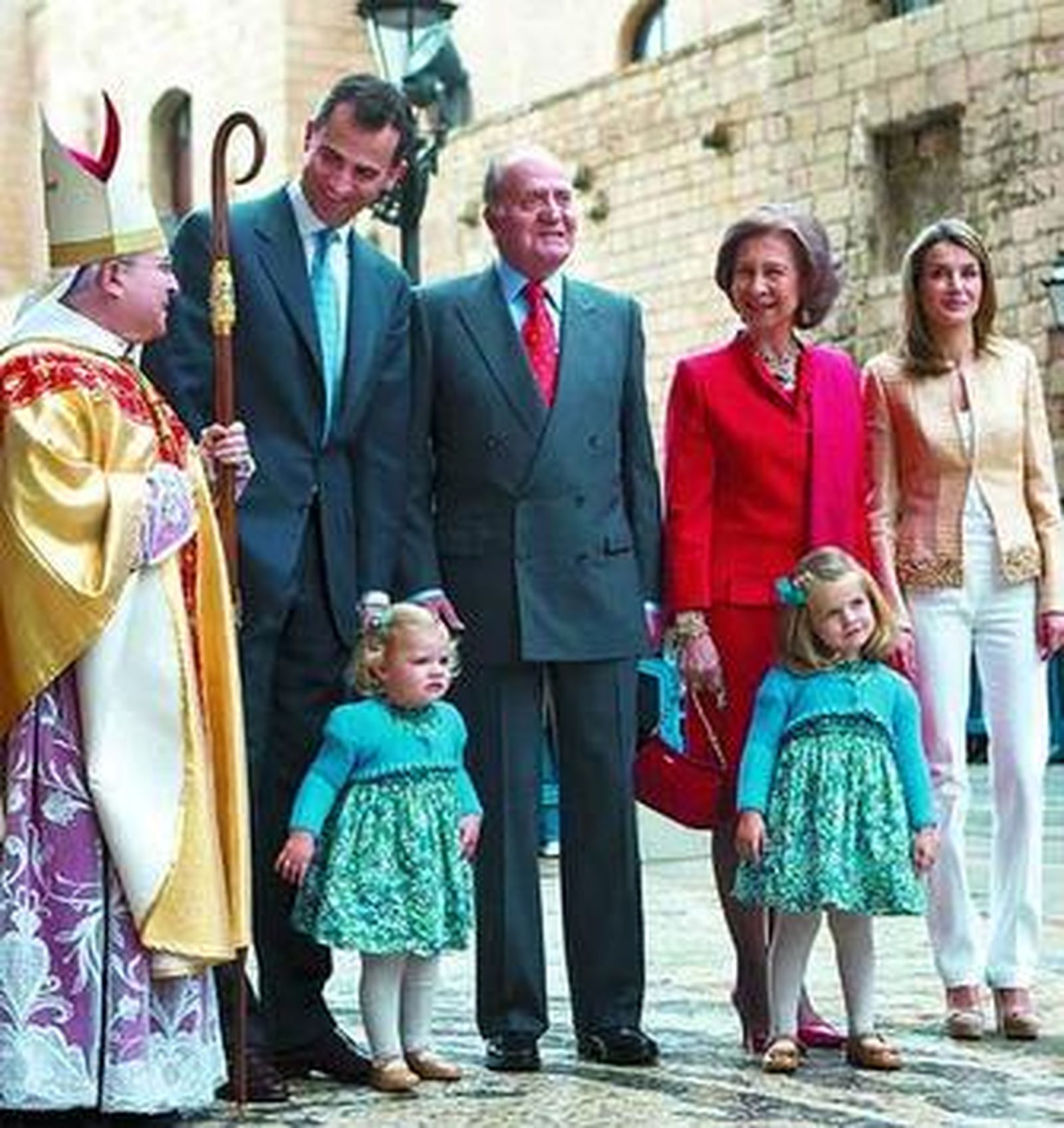 Las infantas Leonor y Sofía deslumbran en Mallorca Los Obama presentarán este martes a su perro, Bo