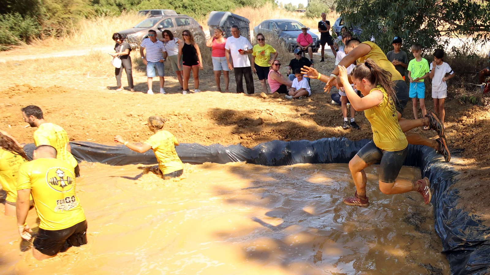 Búscate en la VII Carrera del Barro en La Barca