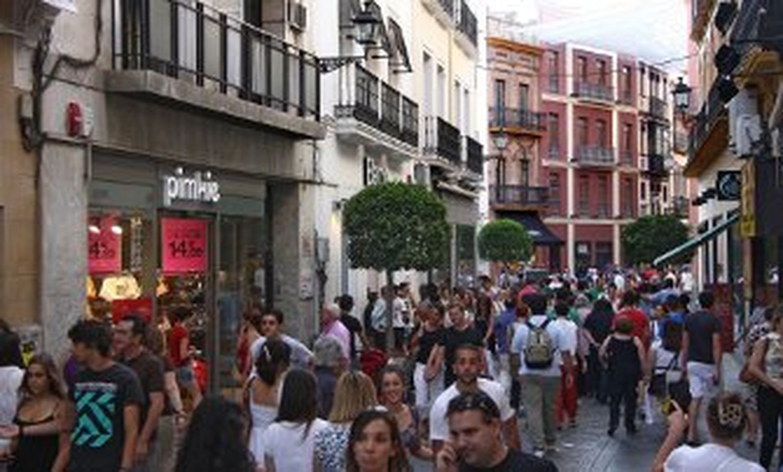 Aspecto de las calle Tetuan y O'Donell. / B. Vargas