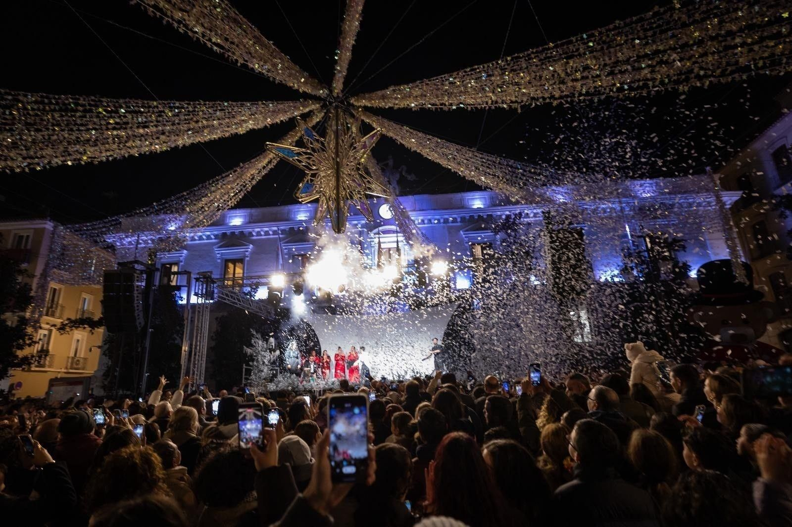 Así son las luces de Navidad de Granada: las mejores fotos