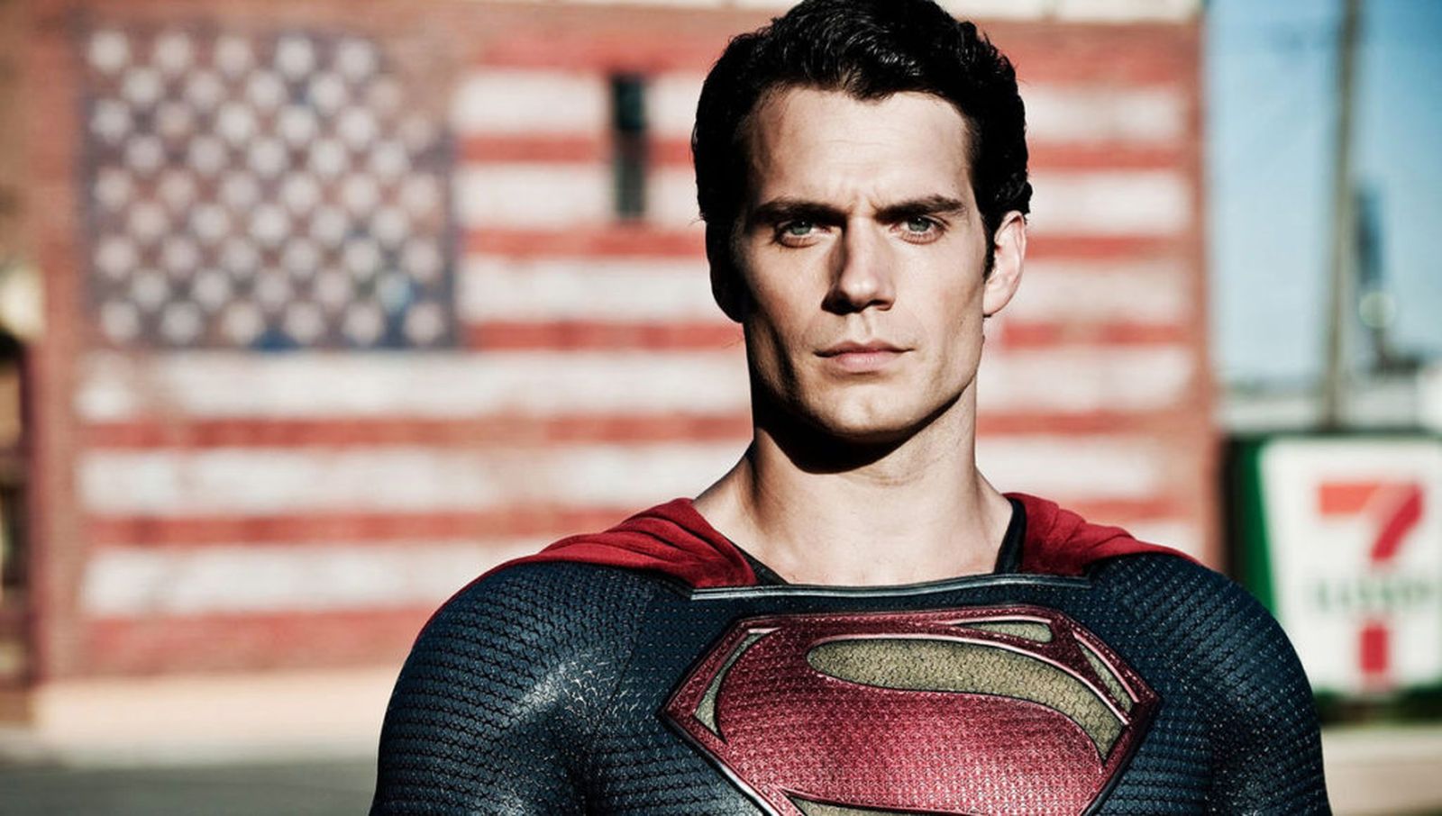 Henry Cavill, como Superman