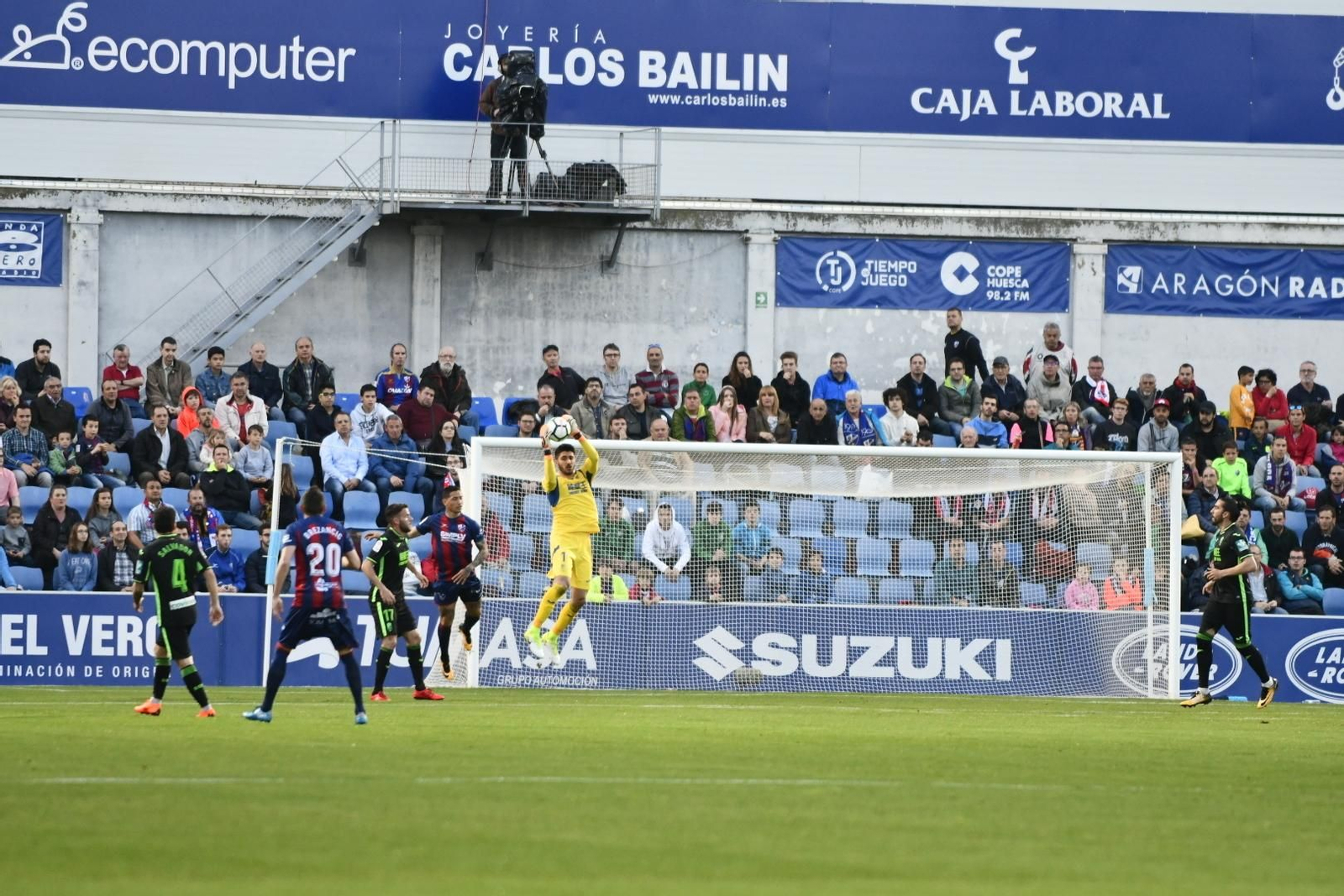 El Huesca-Granada CF, en imágenes