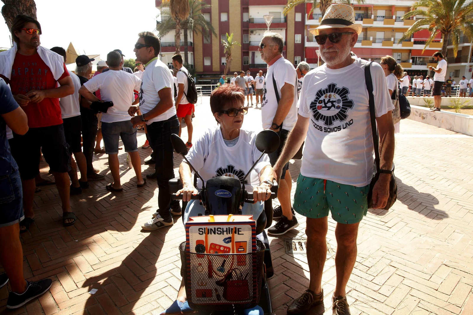 Imágenes de la manifestación de apoyo a Antonio Garrido, policía apuñalado en Punta Umbría