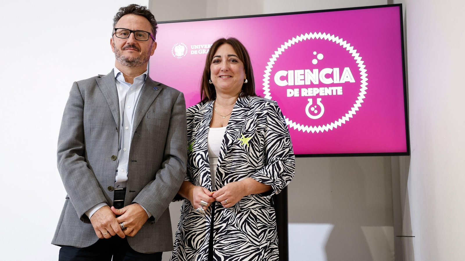 El vicerrector Salvador del Barrio y la vicerrectora Marga Sánchez presentan el formato