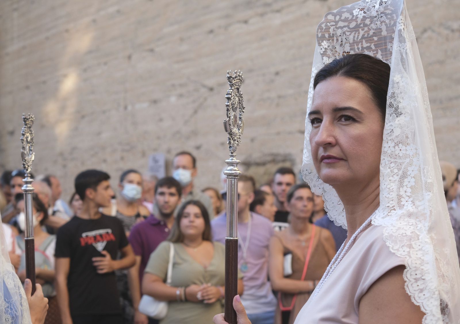 La procesión de la Virgen de Acá por las calles de Córdoba, en imágenes