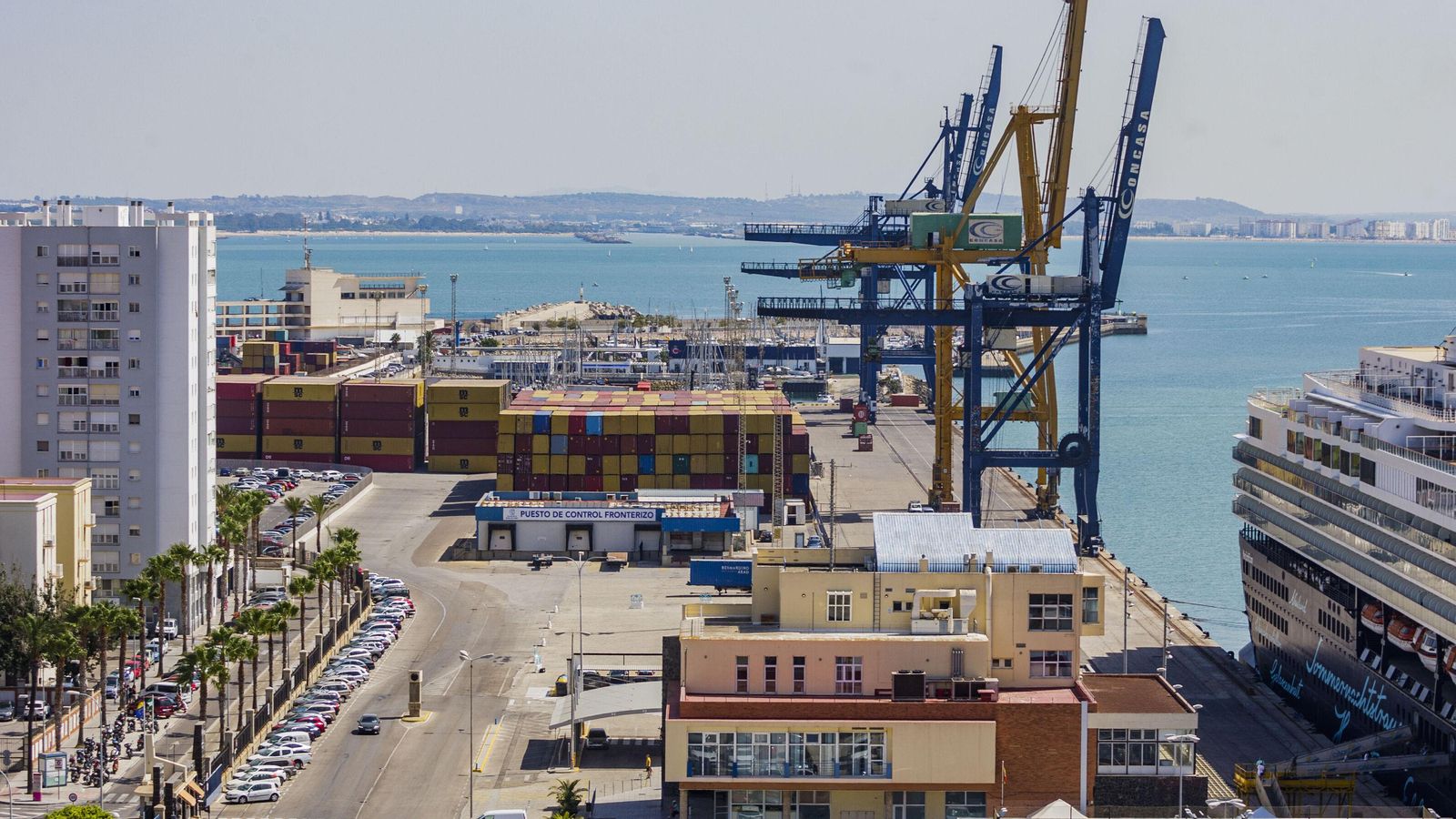 Actual muelle de contenedores.