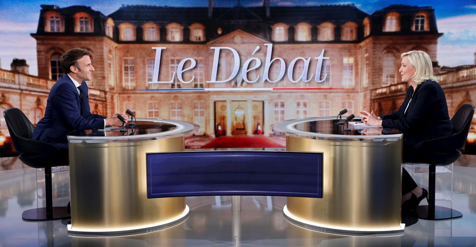 Macron y Le Pen, durante el último debate