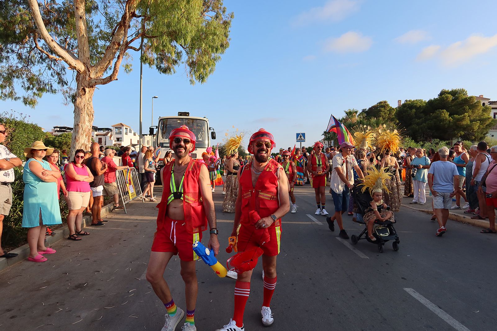 El desfile del Orgullo LGTBIQ de Vera Playa, en imágenes