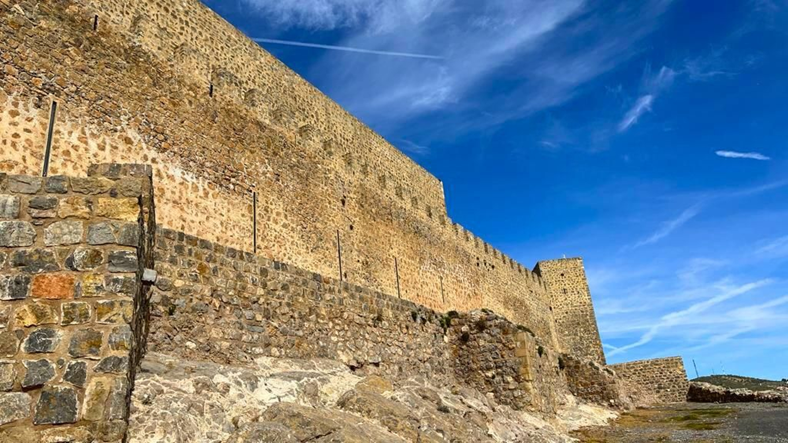 El castillo calatravo acogerá a la Sinfónica de Úbeda en un concierto de entrada gratuita con invitación previa obligatoria.