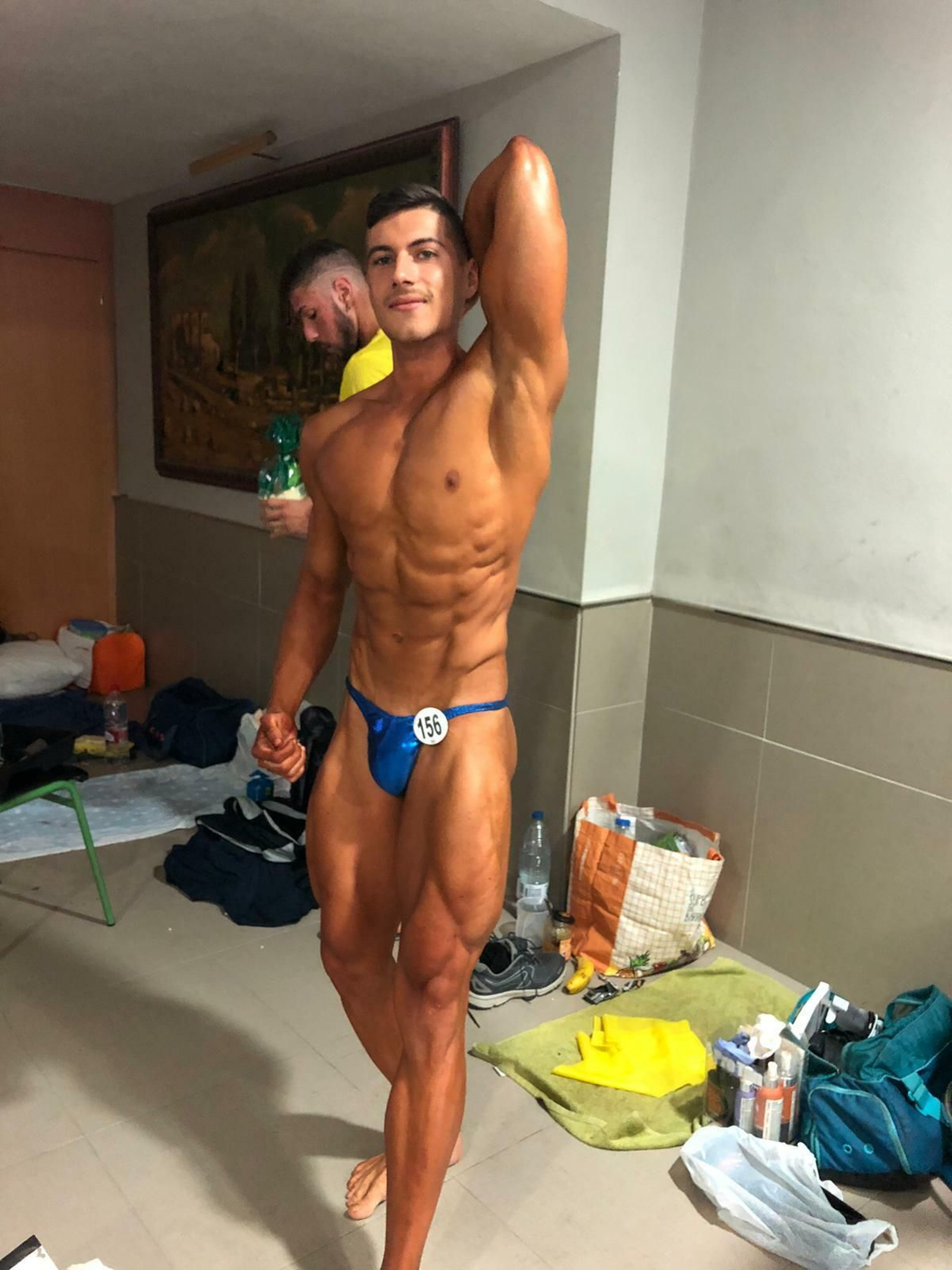 El almeriense ensaya poses antes de su participación en tierras valencianas.