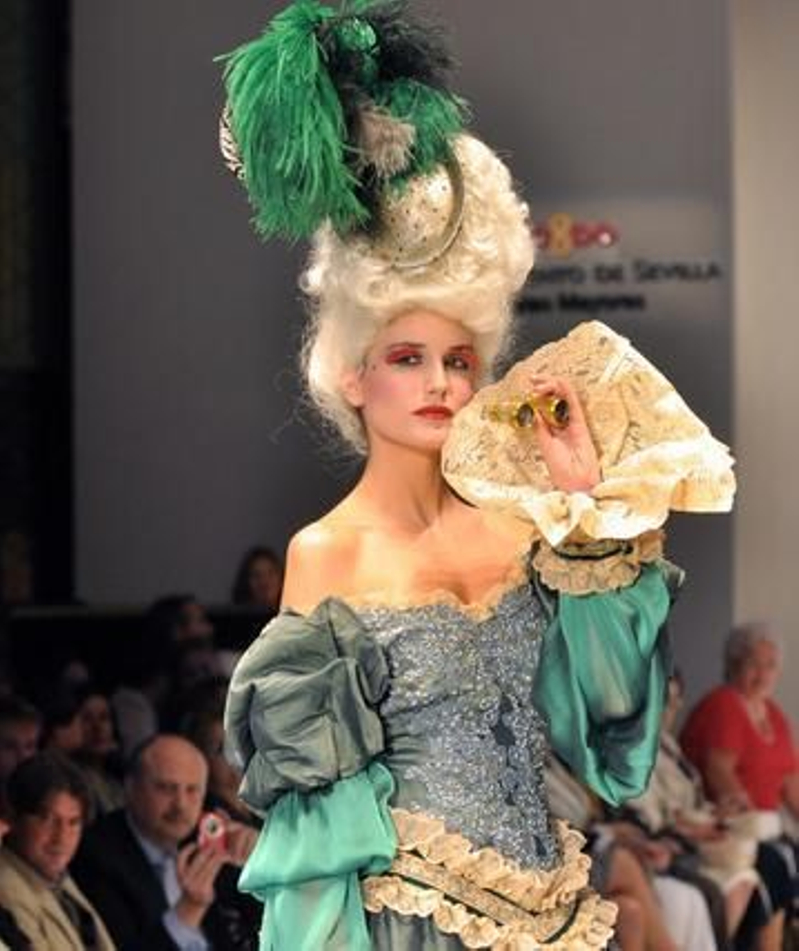 Desfile inaugural de la semana de la moda de Sevilla. 

Foto: Manuel Gómez