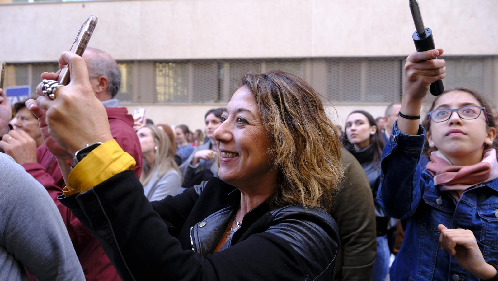 Pasión vuelve a su Iglesia de Santa Teresa azotada por la lluvia