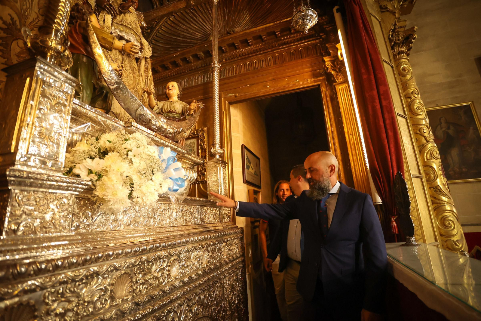 Imágenes de la ofrenda del Xerez CD a la Patrona