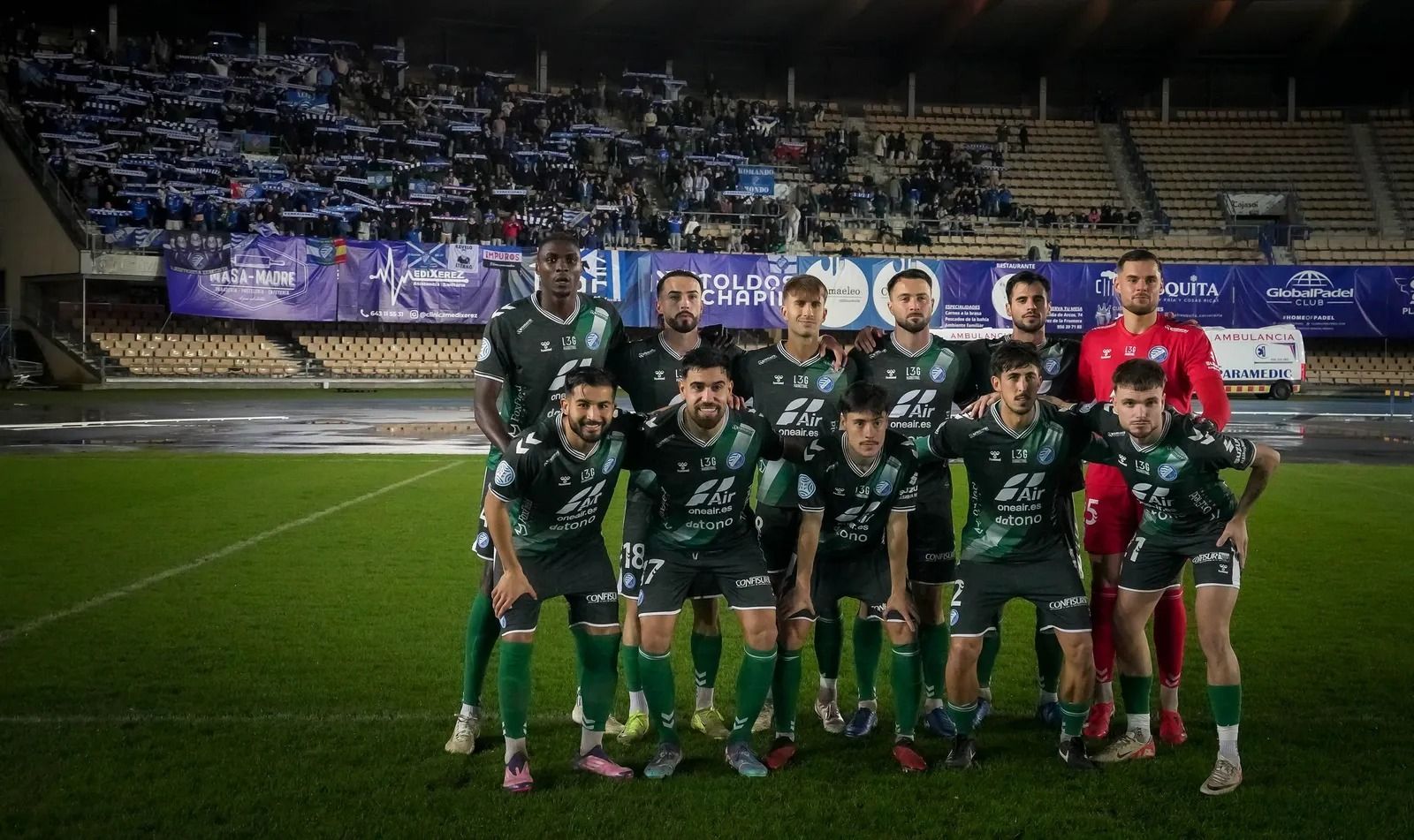 Formación inicial del Xerez DFC en el derbi frente al Xerez CD.