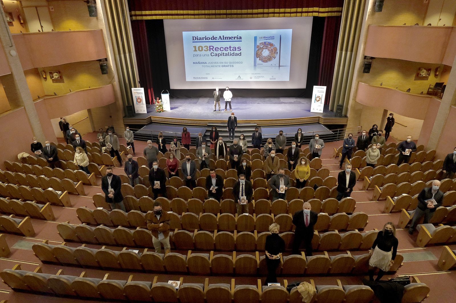 Fotogalería presentación libro '103 Recetas para una Capitalidad'. Almería