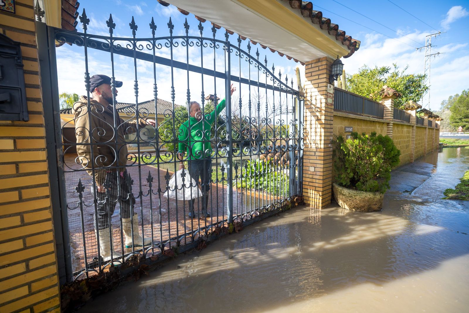 Las imágenes de las inundaciones en Arcos: la espectacular crecida del río Guadalete por la apertura de las presas