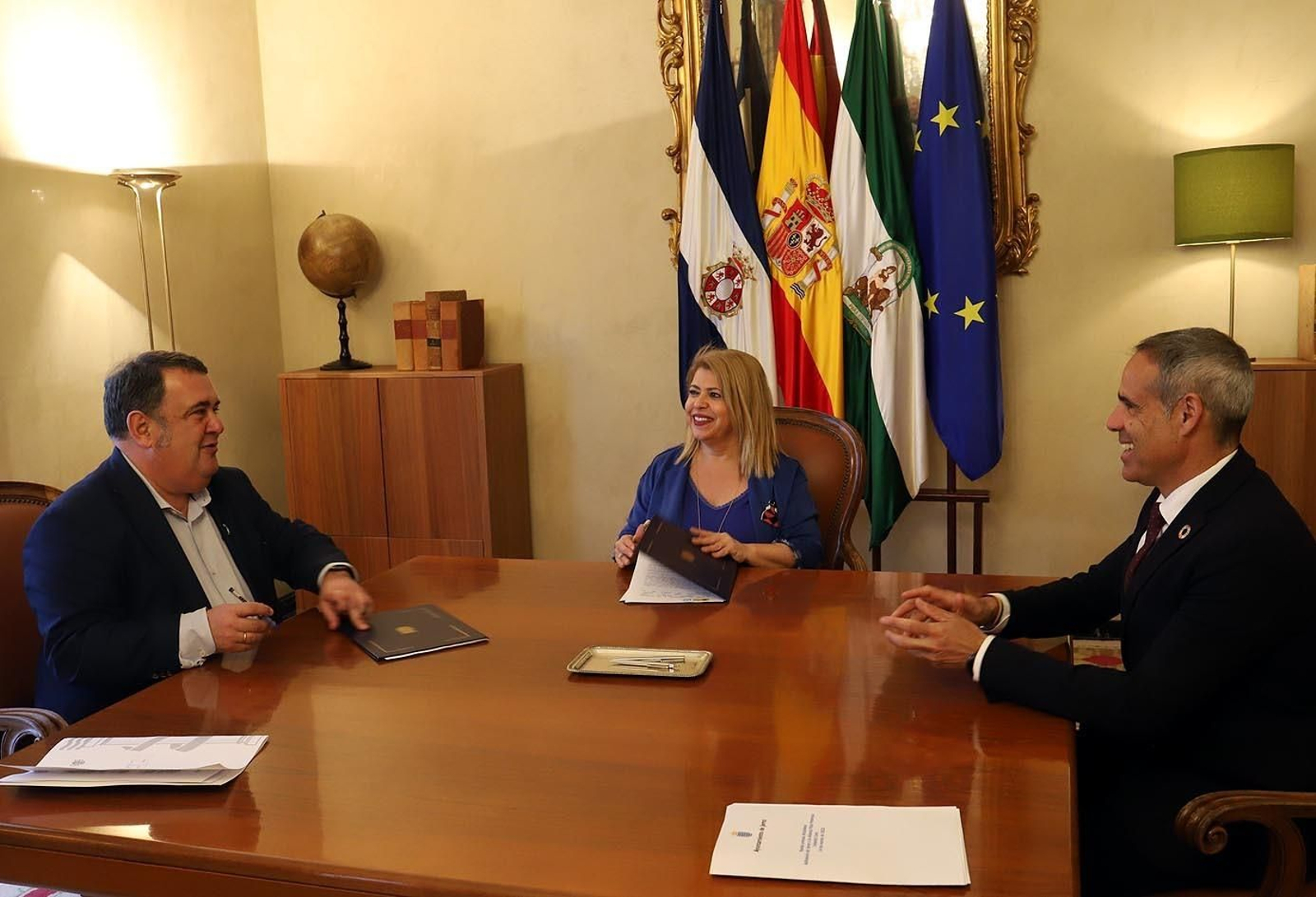 Los patios de tres colegios jerezanos abrirán por la tarde para favorecer hábitos saludables